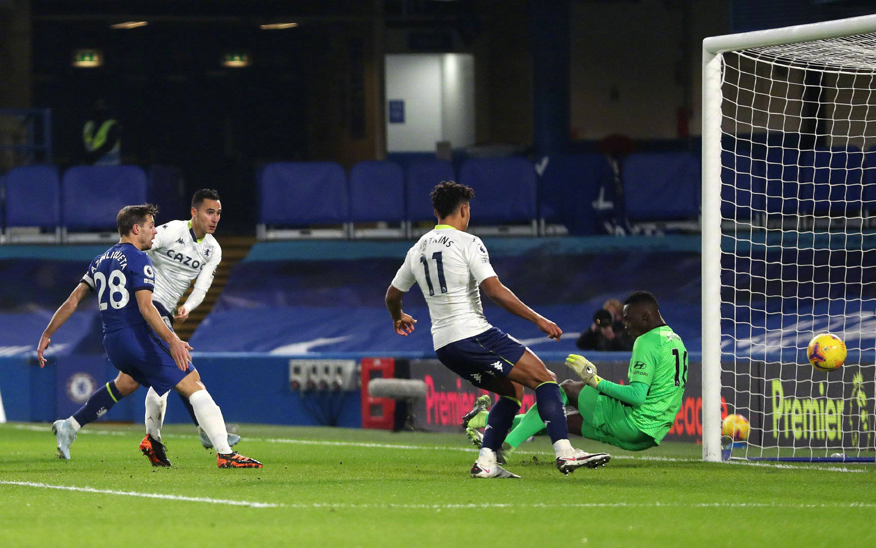 壹号娱乐h5在线-转会期德甲焦点战,夏洛特黄蜂迎来里程碑,震撼外界,医务组通报恢复-壹号娱乐h5在线